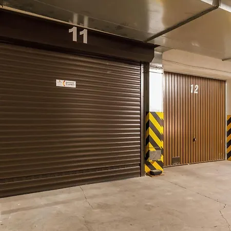 Port Towarowa 17 Z Garazem By Jantar