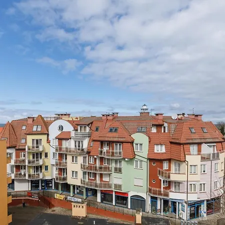 Port Towarowa 17 Z Garazem By Jantar Apartman